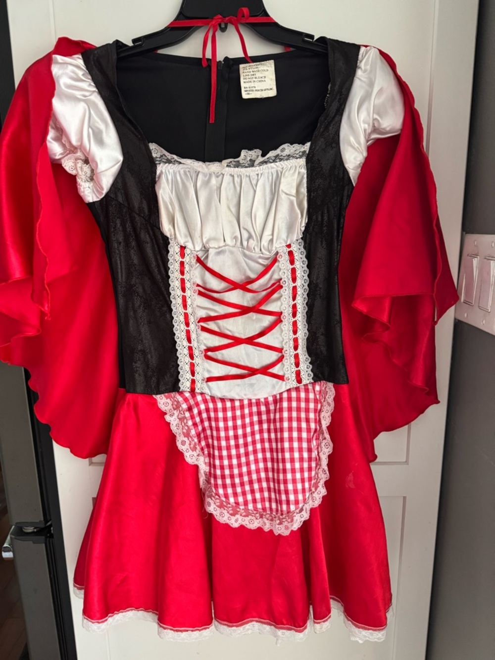 Red Little Red Riding Hood Costume for adults - medium. Removable cape